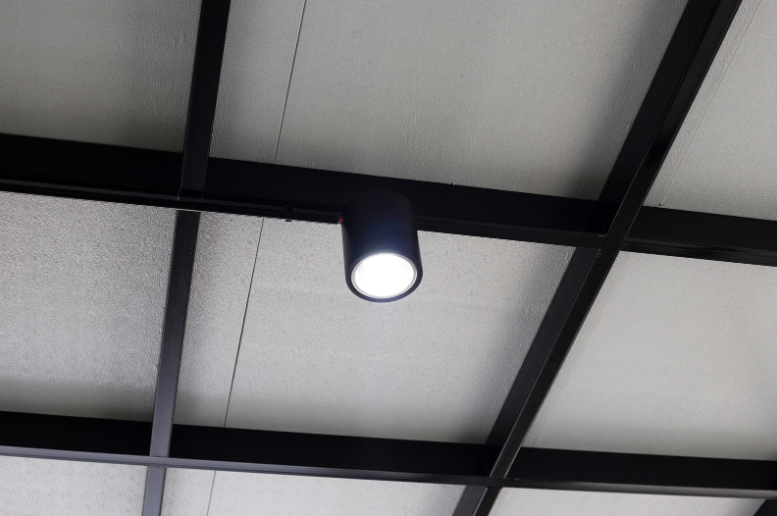 Светодиодные светильники для торговых центров Светодиодные светильники для торговых центров